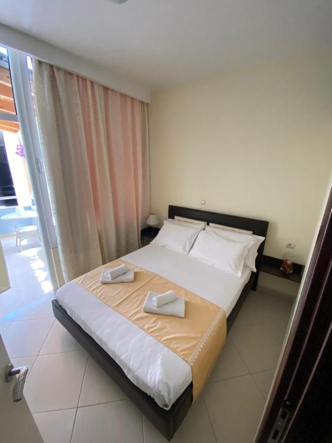 Paradiso Apartments Sarandë 外观 照片